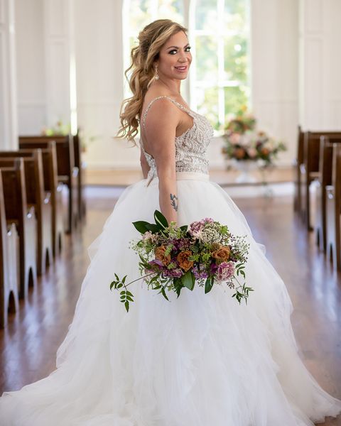 Here's How To Master 2022 Bridal Makeup Trends - For Every Bride!